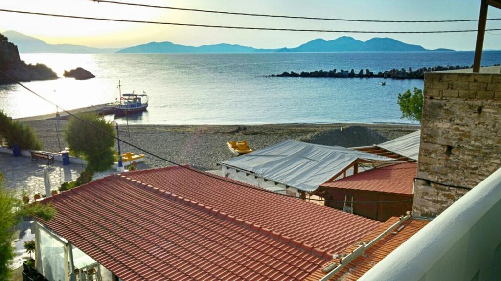 Melissa Rooms Agios Kirykos  Bagian luar foto